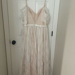 Elegant Lace Women’s wedding gown - Cream.